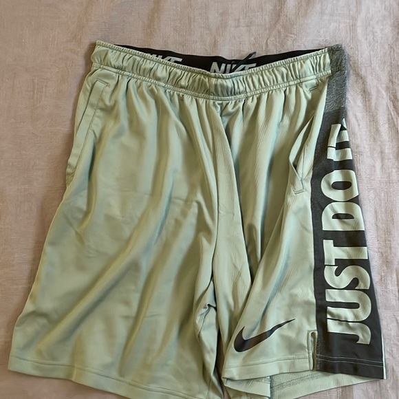 Nike shorts - Picture 1 of 1
